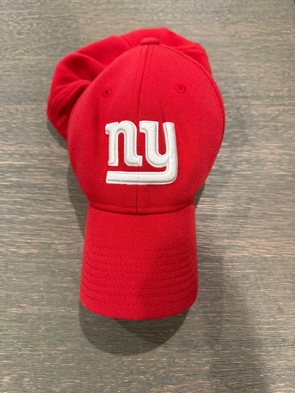 New York Giants Red Baseball Cap with White Embroidered Logo